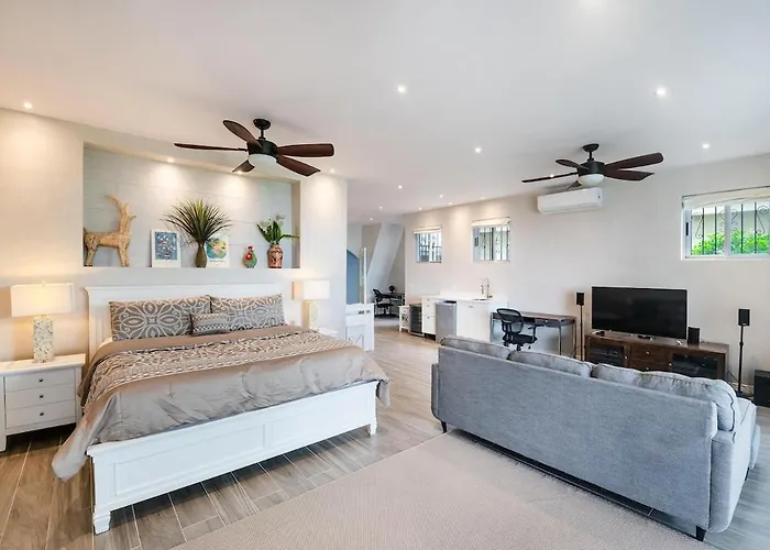 Villa Oceanfront Villa, Private Pool & Concierge *