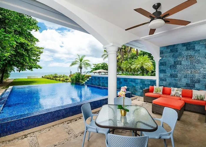 Oceanfront Villa, Private Pool & Concierge